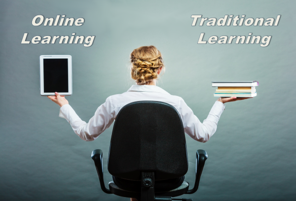 Online Learning Vs. Traditional Classroom Learning - Akademic EU