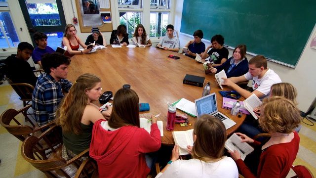collaborative-learning-in-the-digital-age-ai-s-role-in-enhancing-collaboration