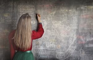 How To Get A Job As A College Professor Get A Job As A College Professor
