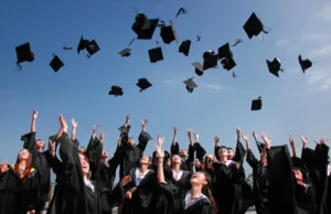 Education Beyond Boundaries: Colleges With Top Programs Colleges With Top Programs